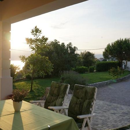 Villa Mirela Vrbnik Kültér fotó